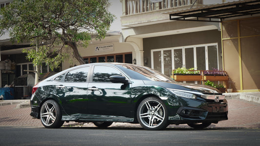 Modifikasi Civic Elegan dengan Wrapping Satin Blackish Green Fanchi