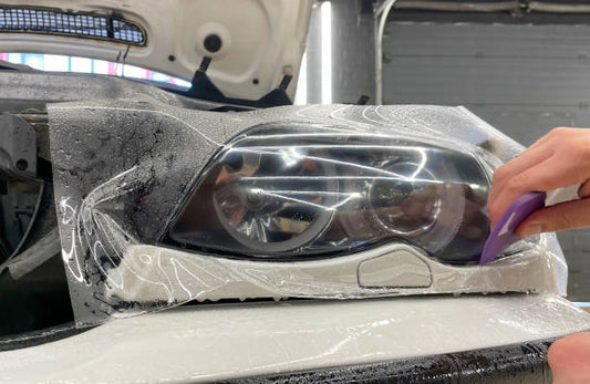Tampil Beda dengan Wrapping Mobil BMW: Sentuhan Elegan dan Perlindungan Maksimal