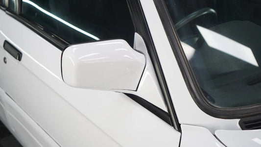 Jasa Wrapping Mobil Putih Glossy: Pilihan Elegan untuk Tampilan Kendaraan yang Berkelas