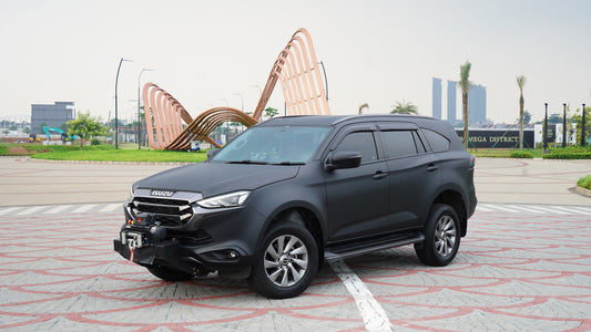 Wrapping Mobil Isuzu D-Max