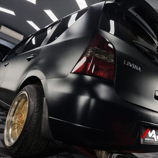 Wrapping Stiker Hitam Doff Maxdecal untuk Nissan Livina: Solusi Stylish dan Tahan Lama
