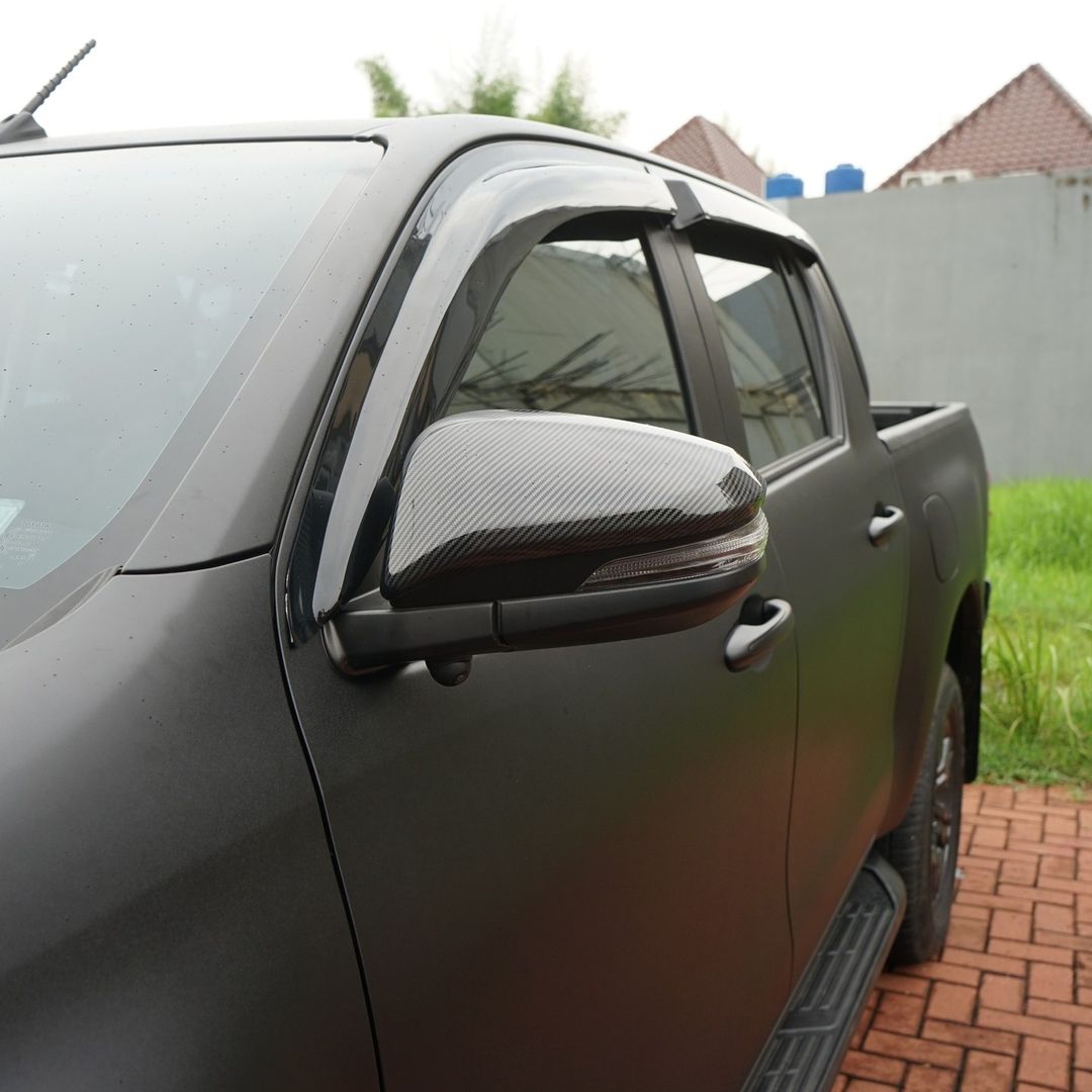 Jasa Wrapping Stiker Toyota Hilux 2.4 E Hitam Doff | Meta Autowrap
