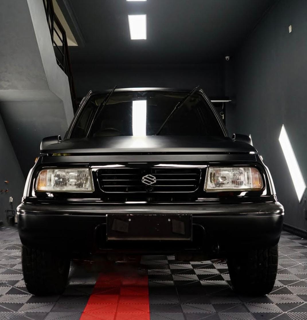 Pemasangan Wrapping Stiker Hitam Doff Suzuki Escudo | Maxdecal