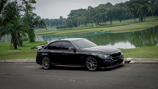 Wrapping Stiker Mobil Bmw