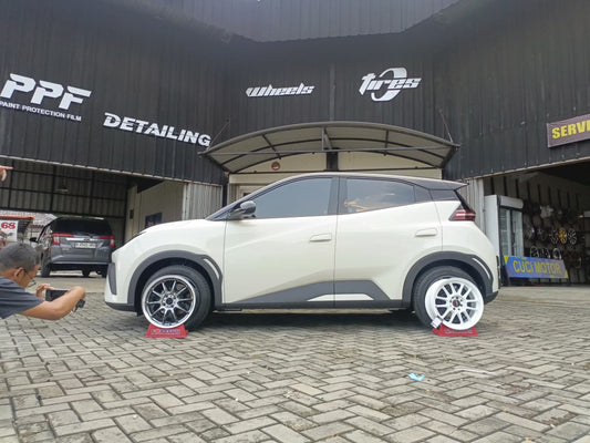 wrapping stiker byd atto 1