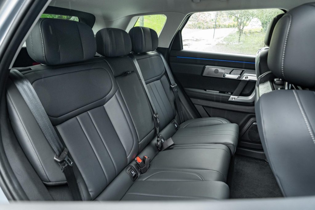 Detailing mobil Jaecoo J7 SHS terdekat tampilan premium – Meta Autowrap