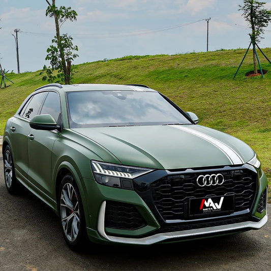 Transformasi Audi Q8 dengan Wrapping Stiker Military Green Menggunakan Bahan Teckwrap