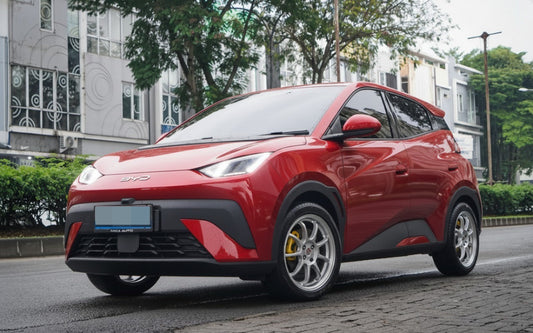 Nano ceramic coating mobil BYD Atto 1 tampilan premium – Meta Autowrap