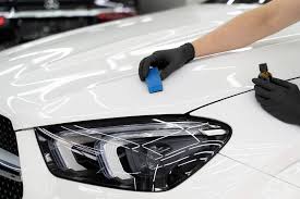 Full Wrapping Mobil: Jenis Bahan, Warna Favorit, dan Harga Terbaru