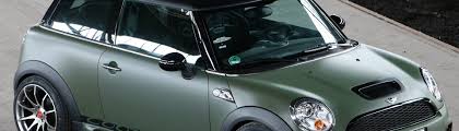 Wrapping mobil Mini Cooper SE