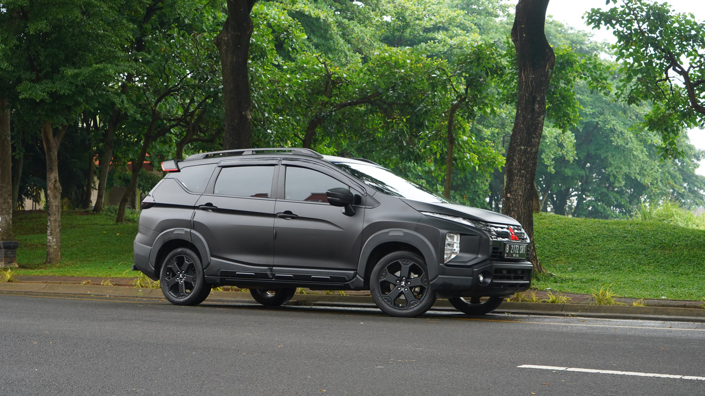 Wrapping Stiker Mobil Xpander Cross Matte Black