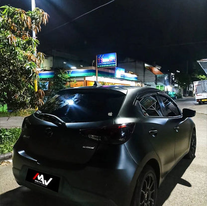 Jasa Wrapping Stiker Mazda 2 Menggunakan Bahan Maxdecal