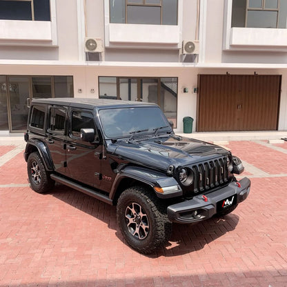 Wrapping Stiker Hitam Glossy PET Series Fanchi untuk Jeep Rubicon di Jakarta