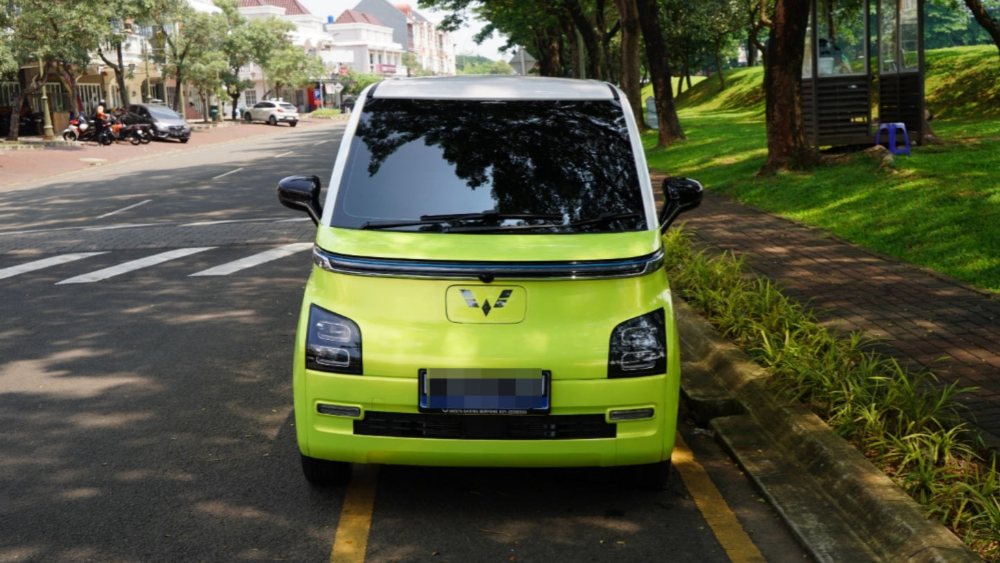 Wrapping Mobil Wuling Air EV Warna Magic Lemon & Aurora White