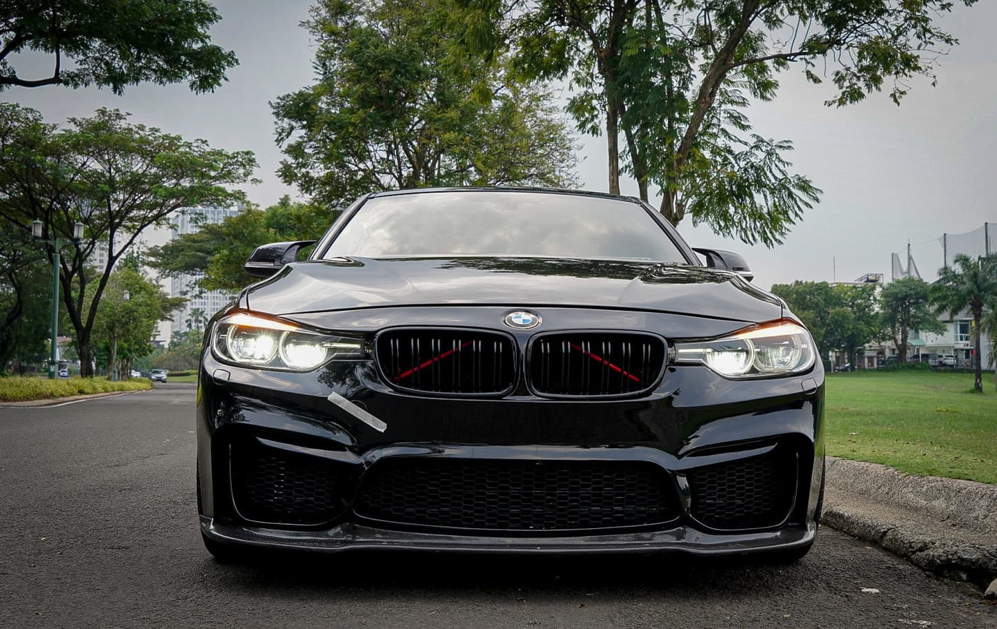 Wrapping Stiker Mobil Bmw